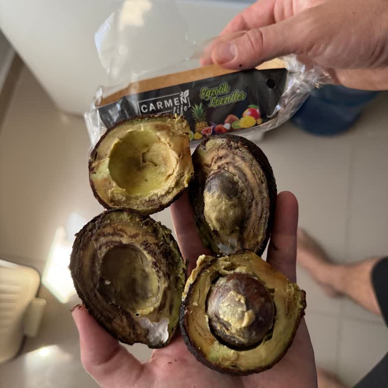 Migros'tan Aldığım Pahalı Avokadolar Küflü Ve Bozuk Çıktı