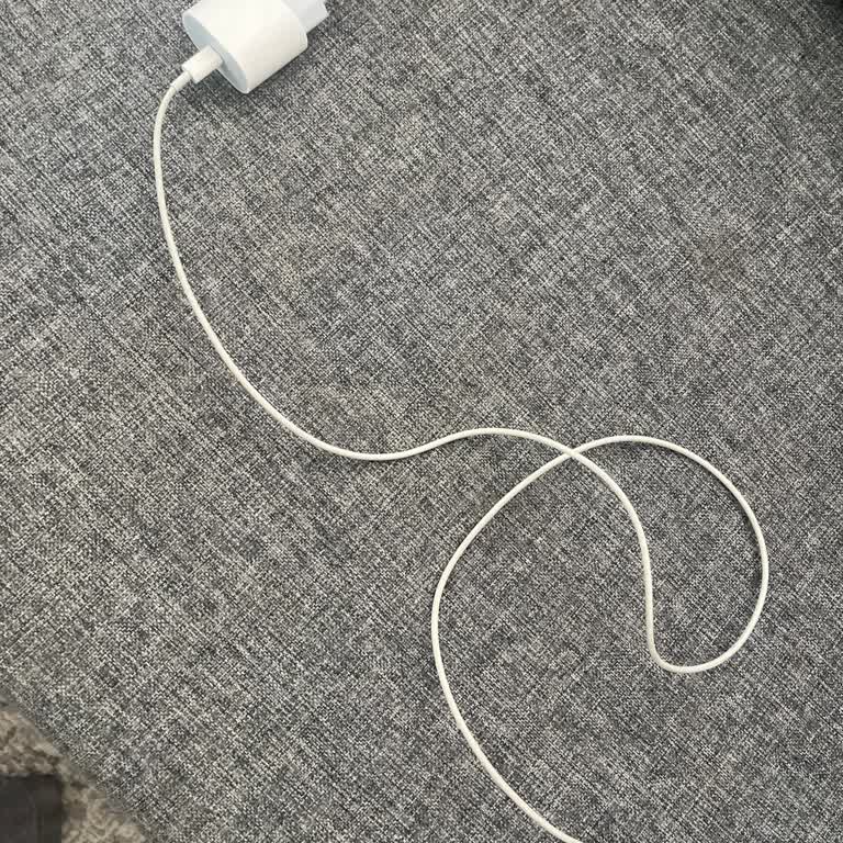 Restoranda Şarj Kablom Başka Bir Kabloyla Değiştirildi, Güvenim Sarsıldı