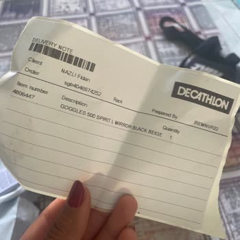 Yanlış Renk Yüzücü Gözlüğü Gönderildi, Doğru Ürünün Acil Teslimini İstiyorum