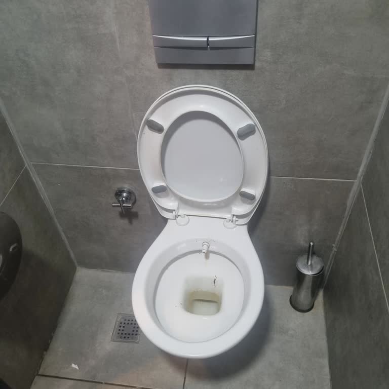 Popeyes Bağlıca Şubesinde Hijyen Sorunu Ve Personel İlgisizliği