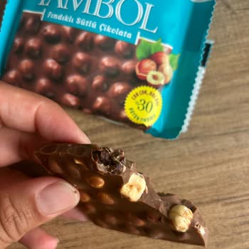 Aldığım Çikolatada Kurt Çıktı Mağduriyetimin Giderilmesini İstiyorum