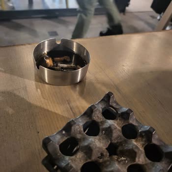 Dürümle Hijyen Eksikliği ve İlgisiz Çalışanlar Nedeniyle Kaşmir Şubesinde Kötü Deneyim Yaşadım