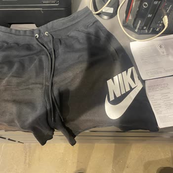 Nike Şortta Renk Solması Ve Mağaza Çalışanının İlgisiz Tavrı Mağduriyet Yarattı