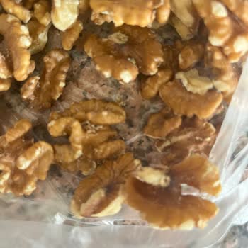 Aldığım Cevizler Böcekli Çıktı, Mağaza İletişime Geçmiyor