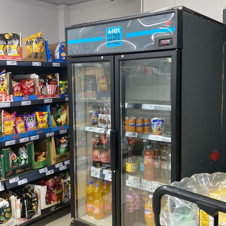 Mağazada Soğuk İçecek Ve Su Bulunamıyor, Dolap Arızası Giderilmiyor