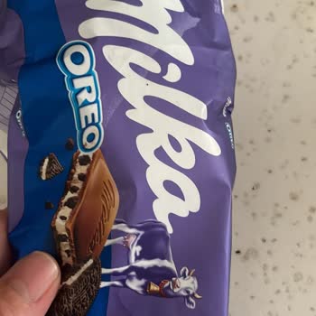 Son Kullanma Tarihi Geçmiş Ürün Nedeniyle Sağlık Sorunu Ve Mağaza İlgisizliği