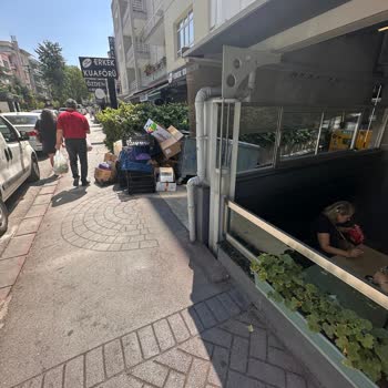 Elizinn Pastanesi'nde Hijyen Eksikliği Ve İlgisiz Personel Mağduriyeti
