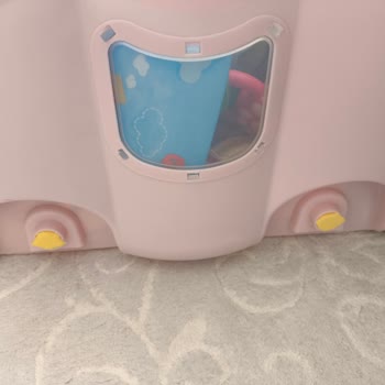 Bee Home Oyuncak Kutusunun Tekerlekleri Kısa Sürede Kırıldı