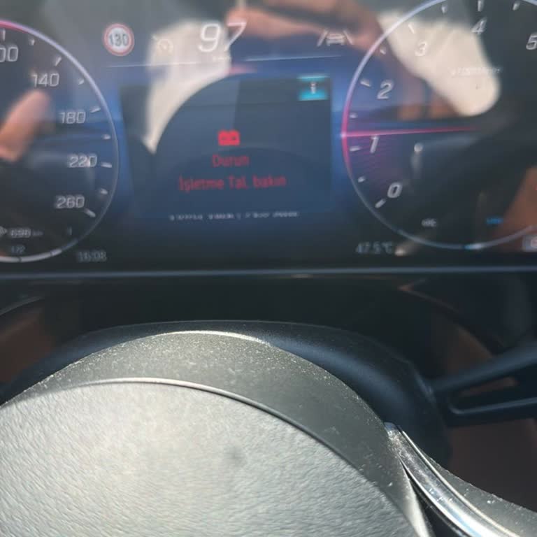 Sıfır Mercedes 3 Günde Arıza Verdi Yetkili İlgisiz Kaldı