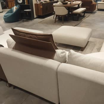 Koltuk Takımıyla Birlikte Teslim Edilmeyen Şarjlı Aparatın Üç Aydır Gönderilmemesi