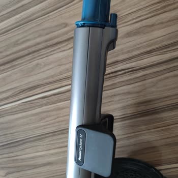 Philips Şarjlı Süpürgede Kronik Kırılma Sorunu Ve Garanti Desteği Eksikliği