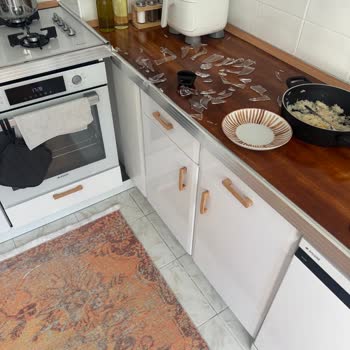 Schafer Granit Tencere Setinin Kapağı Patladı, Kaplama Soyuluyor