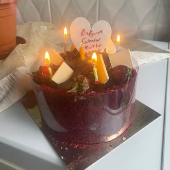 Bozuk Yaş Pasta Ve Çürük Meyveler İçin İade Talebim Karşılanmadı