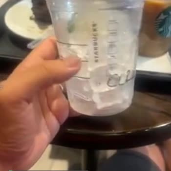 Buz Dolu Starbucks Coollime Buza Para Verdim