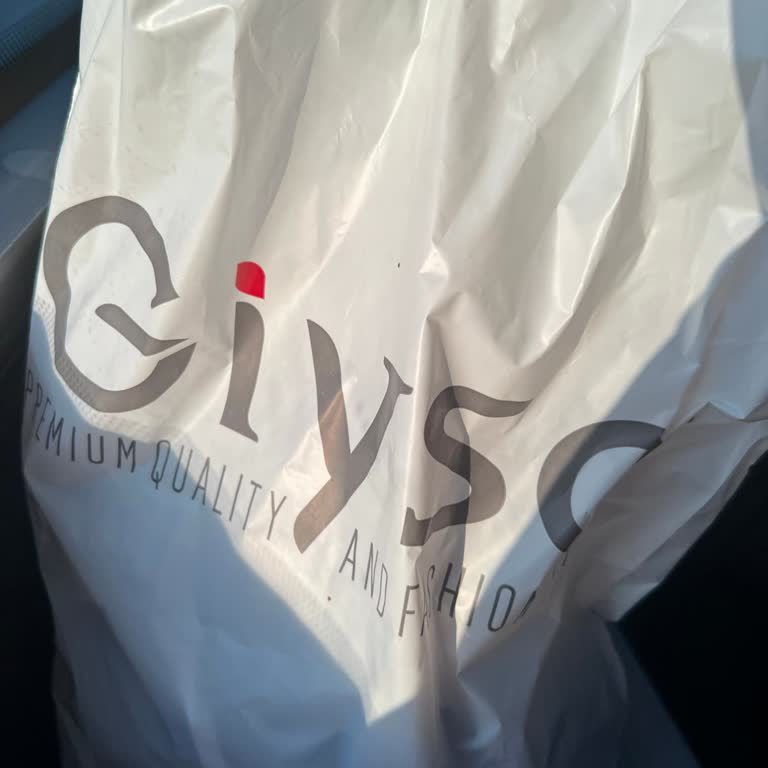 Mağaza Alarmı Nedeniyle Yaşadığım Olumsuz Deneyim Ve Çalışanların Davranışları