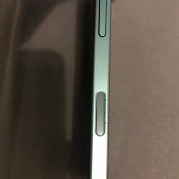 İphone 16'nın Boyası Soyuluyor, Garanti Kapsamında Destek Verilmiyor