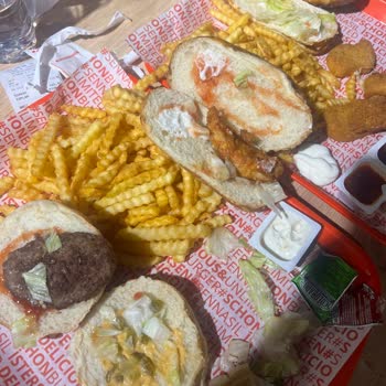 Küçük Porsiyon Ve Yetersiz Hizmet Nedeniyle Memnuniyetsizlik