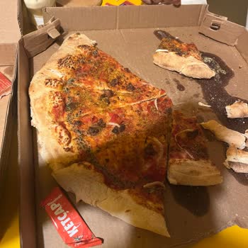 Domino's Konyalım Pizza'da Malzeme Eksikliği Ve Hayal Kırıklığı