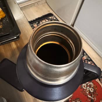 Amazon Kendi Deposundan Kullanılmış Stanley Gönderdi