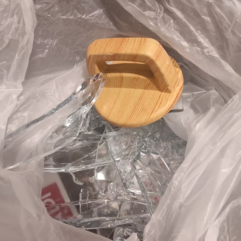 A101 Mağazasında Kırık Tencere Kapağı İçin Haksız Ödeme Zorunluluğu