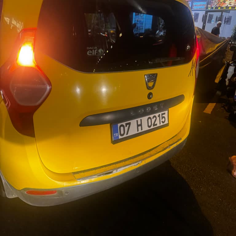 Kısa Mesafe Yolculukta Taksi Şoföründen Kaba Ve Hakaret Dolu Davranış