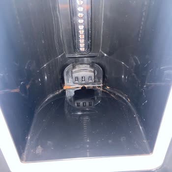 Kahve Makinesi Yetkili Serviste Kullanılmış Ve Parçası Kaybolmuş