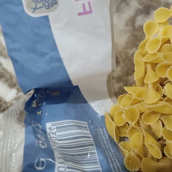 Aldığım Makarna Paketlerinden Kurt Ve Güve Çıktı