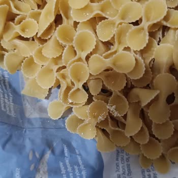 Aldığım Makarna Paketlerinden Kurt Ve Güve Çıktı