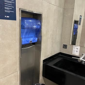 Point Bornova AVM Kadınlar Tuvaletlerinde Hijyen Ve Kullanım Sorunları Bitmiyor