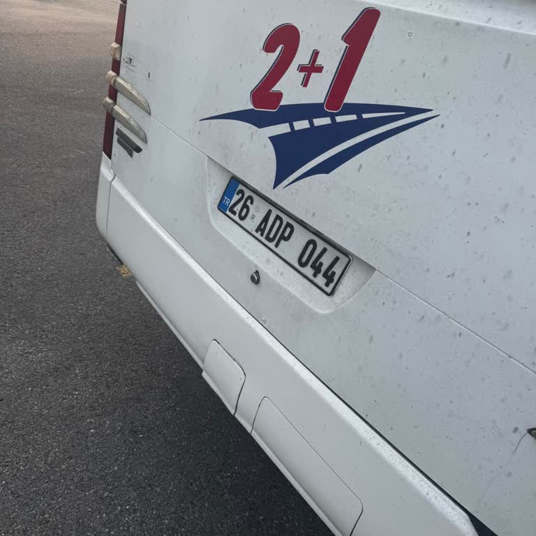 13 Saatlik Yolculukta İkram Yok Dolap Bozuk Personel İlgisiz