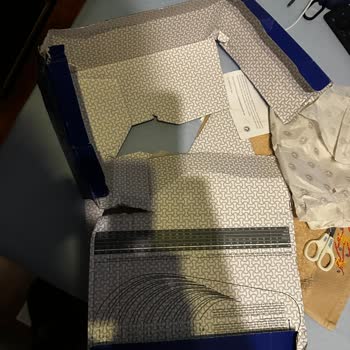 Siparişimde Kutu Hasarlı Geldi, Çözüm Sunulmadı Mağduriyetim Giderilsin