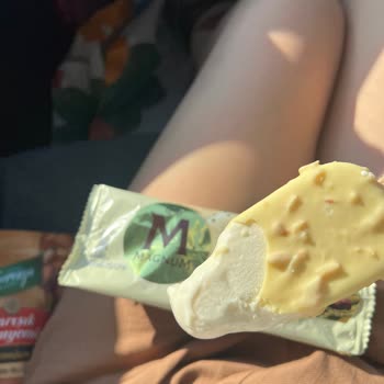 Magnum Beyaz Dondurmada Çikolata Parçaları Eksik Üretim Hatası Şüphesi