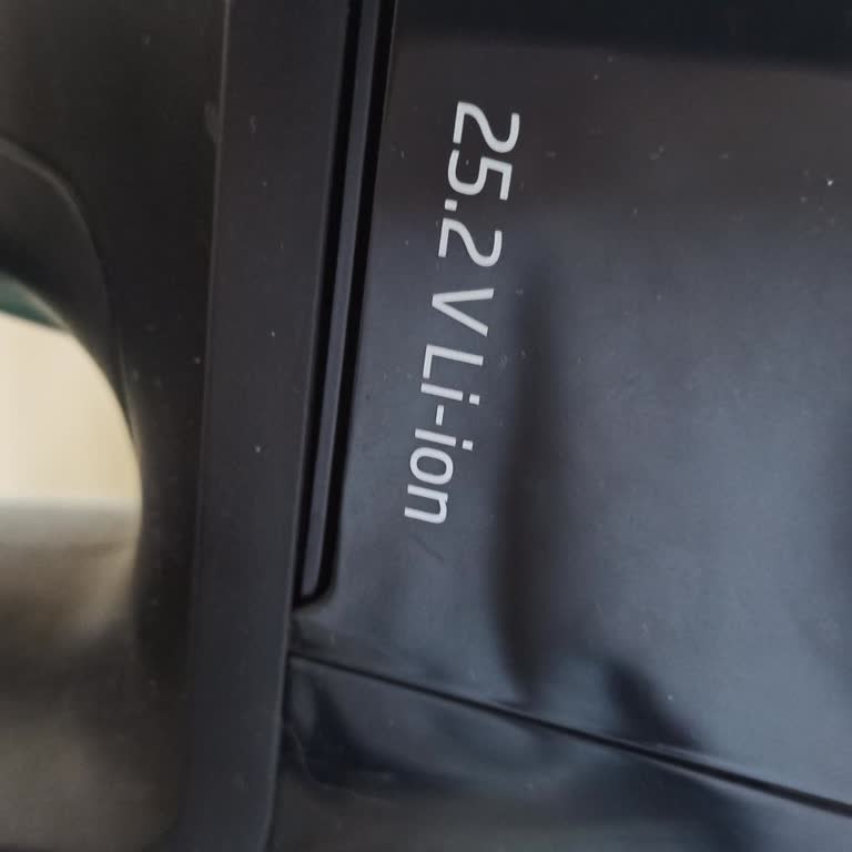 Grundig Süpürge Tam Şarjda 10 Dakikada Bitiyor, Pil Değişimi Talep Ediyorum