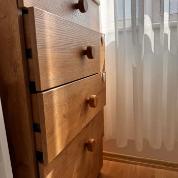 İki Yıldır Çözülemeyen Şifonyer Sorunu: Çekmeceler Sürekli Açık Kalıyor