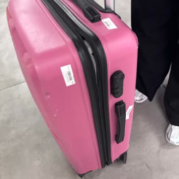 Ajet Uçuşunda Hasarlı Bagaj Ve Başvuru Sürecinde Yaşanan Mağduriyet