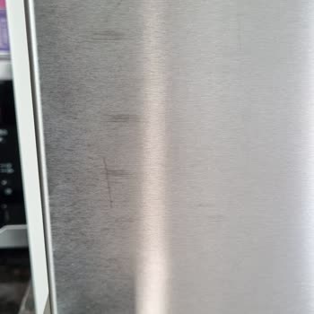 Vestel Buzdolabı Kapağında Pas Lekeleri Ve Kulp Çatlağı Mağduriyeti