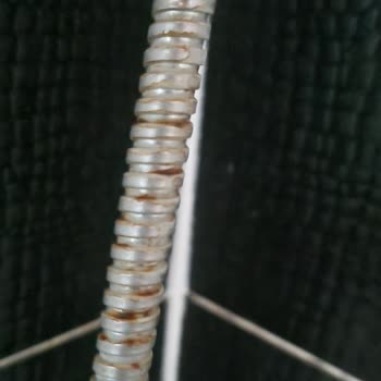 Paslanmaz Diye Satılan Duş Setinde Boya Atması Ve Paslanma Sorunu Yaşadım