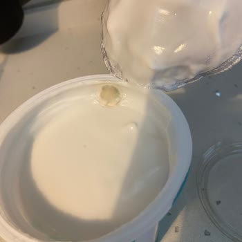 Nilky Hindistan Cevizi Yoğurdunda Son Kullanma Tarihi Geçmemiş Üründe Küf Ve Tekrarlayan Bozukluk Sorunu