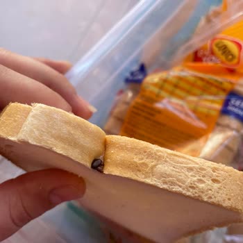 UNO Tost Ekmeğinde Yabancı Maddeyle Karşılaştım, Açıklama Ve Yeni Ürün Talep Ediyorum