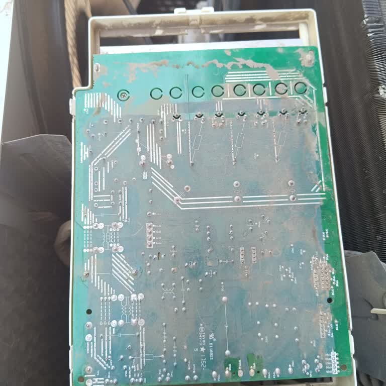 Vestel Klimamın Dış Ünite Kartı Yandı Bilgi Almak İstiyorum