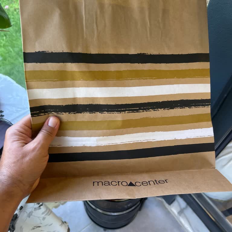 Alışveriş Sonrası Poşet Krizi: Müşteriye Zorunlu Çanta Dayatması