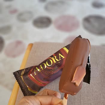 BİM Adore Dondurmadan Çubuk Çıkması ve Hijyen Endişesi