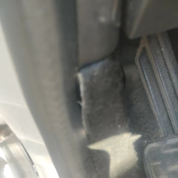 Renault Taliant Araçta Taban Döşemesi Açıklığı Ve Değişim Talebi