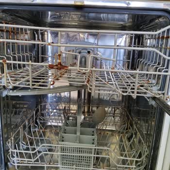 Teka Bulaşık Makinesi Sepeti Kısa Sürede Paslandı, Çözüm Sunulmuyor