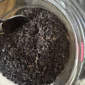 Karali Çay Paketinde Saman Benzeri Maddeler Ve Kalite Endişesi Yaşadım