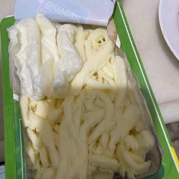 BİM Aldığım Peynirin İçinden Peçete Çıkması Ve İletişimsizlik