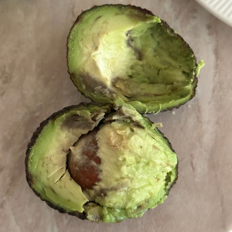 File Market Alemdağ Şubesinde Sürekli Çürük Avokado Sorunu