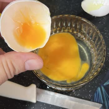 Son Kullanma Tarihi Geçmemiş Yumurtalar Bozuk Çıktı!