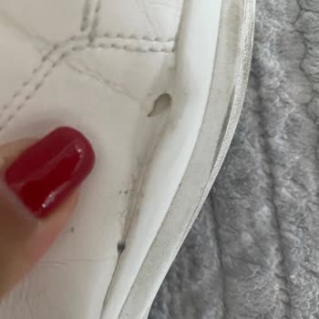 İki Kere Giyilen Ayakkabıda Dikiş Patladı, Ücret İadesi İstiyorum