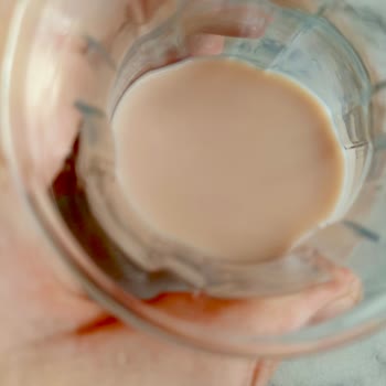 Laktozsuz Sütte Beklenmedik Renk Değişimi Ve Güven Sorunu